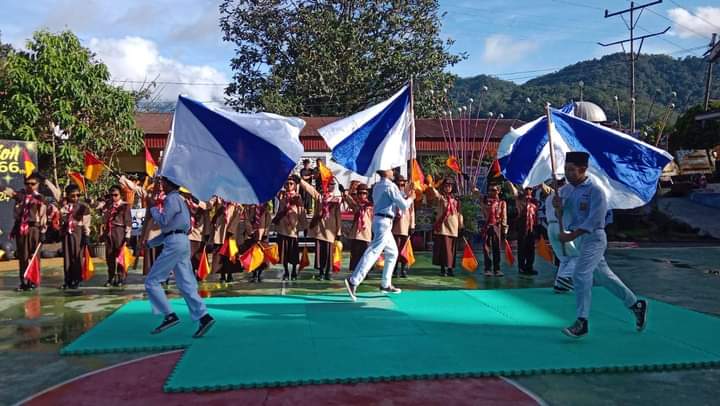 Penampilan siswa/I SMP N. 2 Padang Panjang pada Milad ke.66 sekolah tersebut, Rabu (6) 4/2024) kemaren.